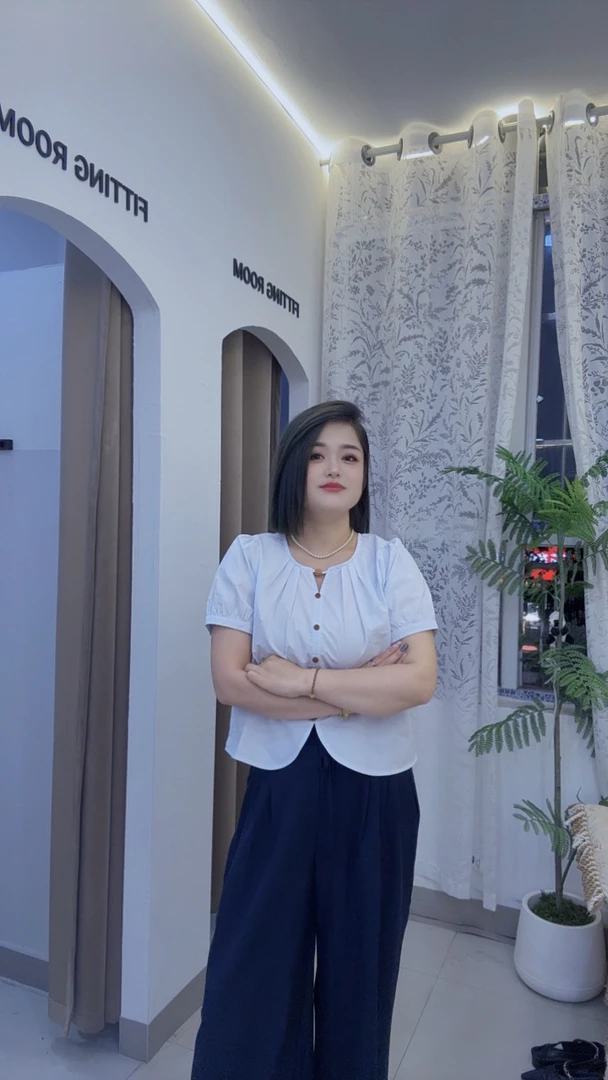 【遇见】领口串珠设计短袖