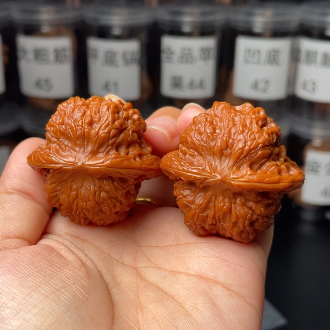 凱****文玩核桃把件41血麒麟