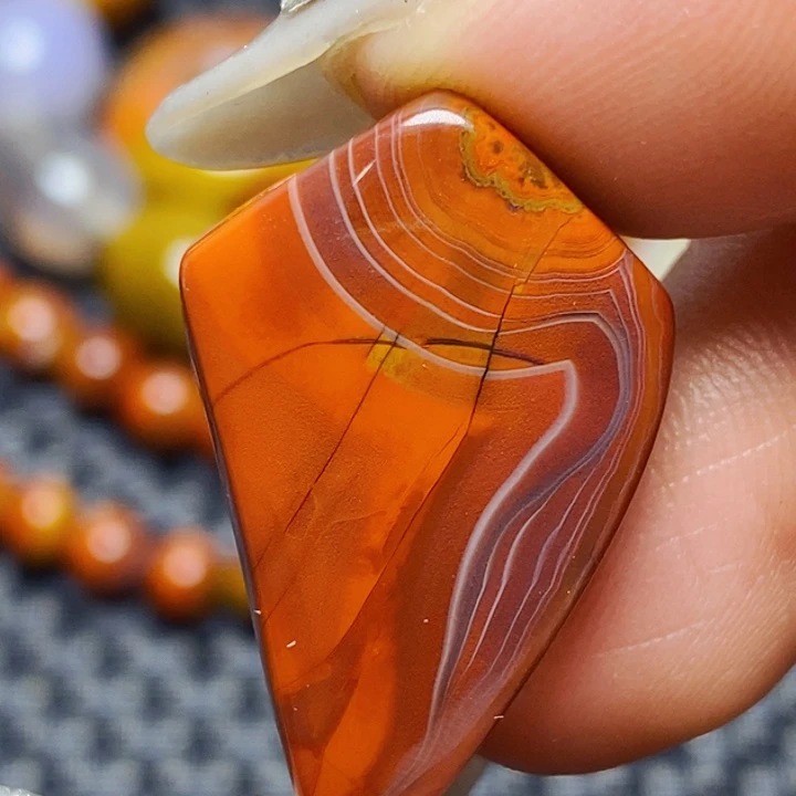 玛瑙/玉髓颈饰未镶嵌春***生