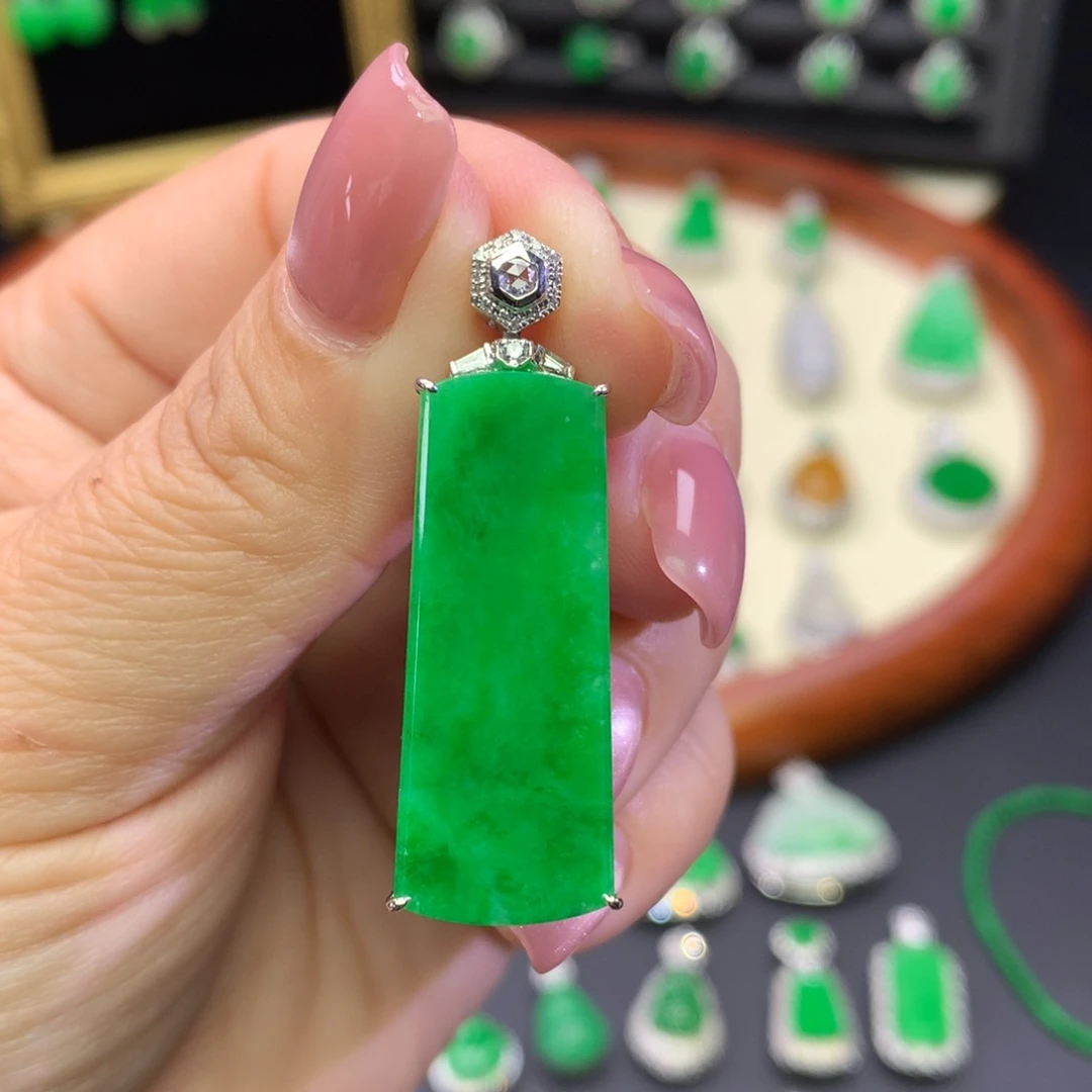 翡翠18K金镶嵌吊坠(不含链)