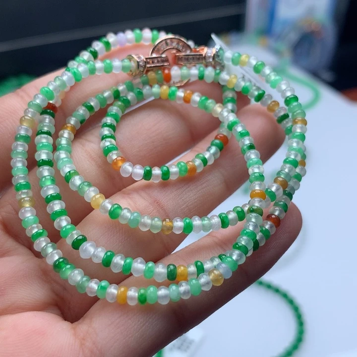 翡翠手镯未镶嵌卡