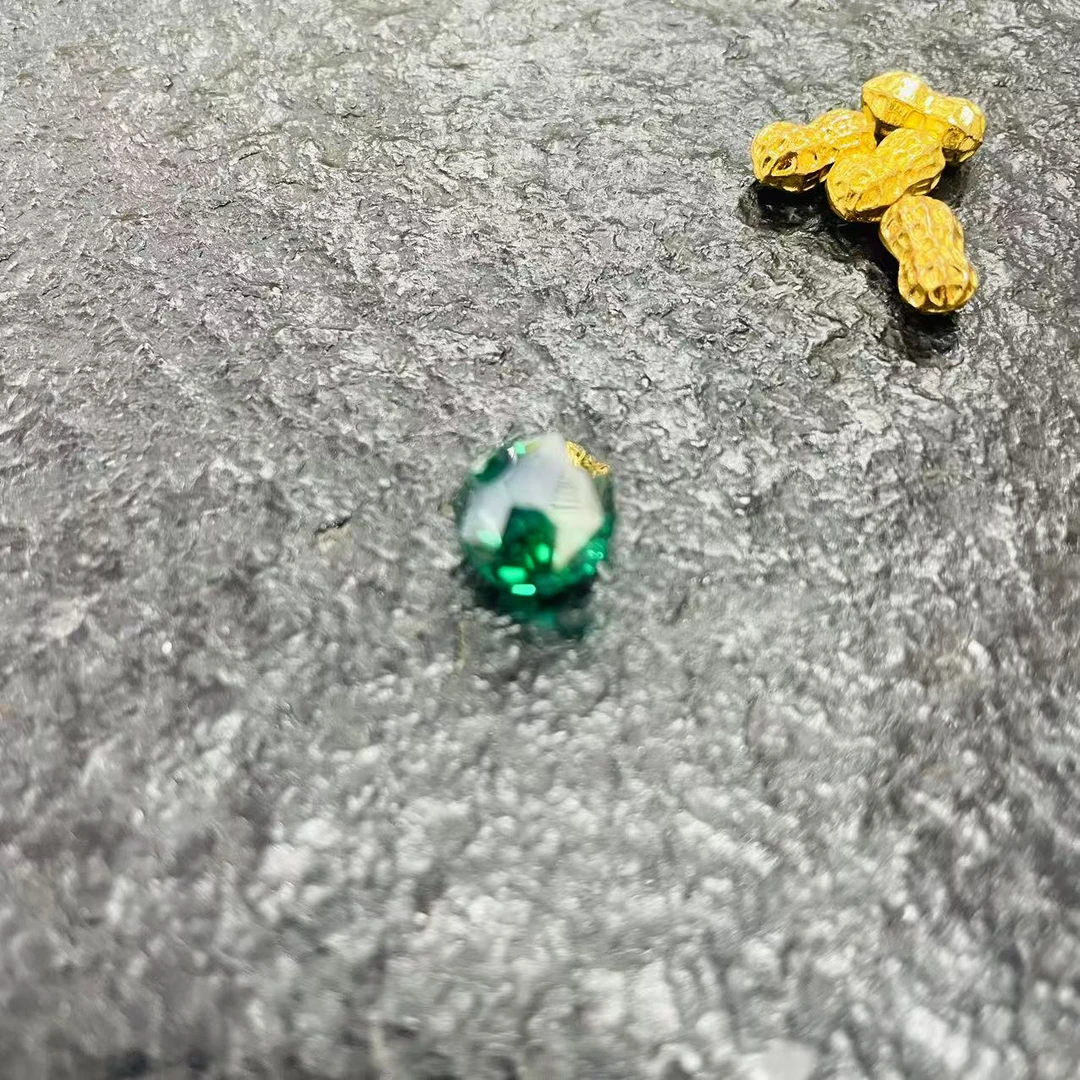 Q88甄品严选绿珠子配摆件J128