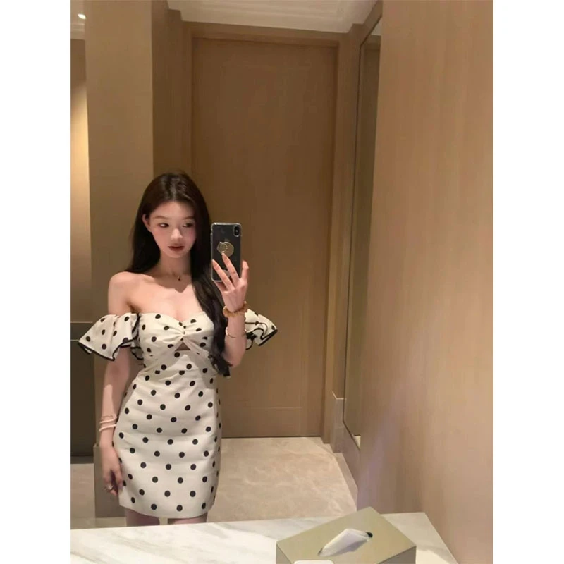 2025春季新款复古高级感露肩波点女纯欲性感修身包臀连衣裙
