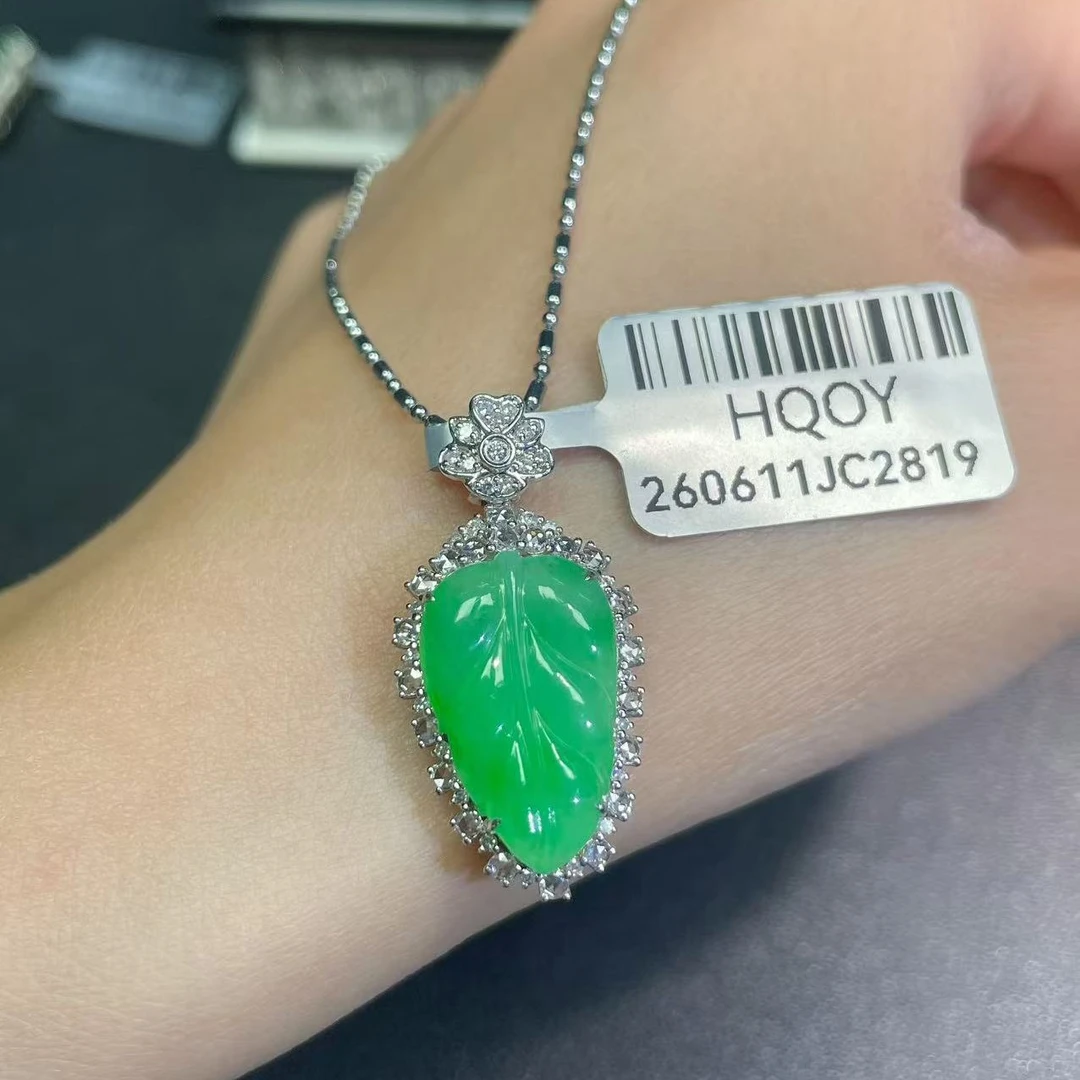 缅甸A货翡翠南非真钻18K金(不含链)