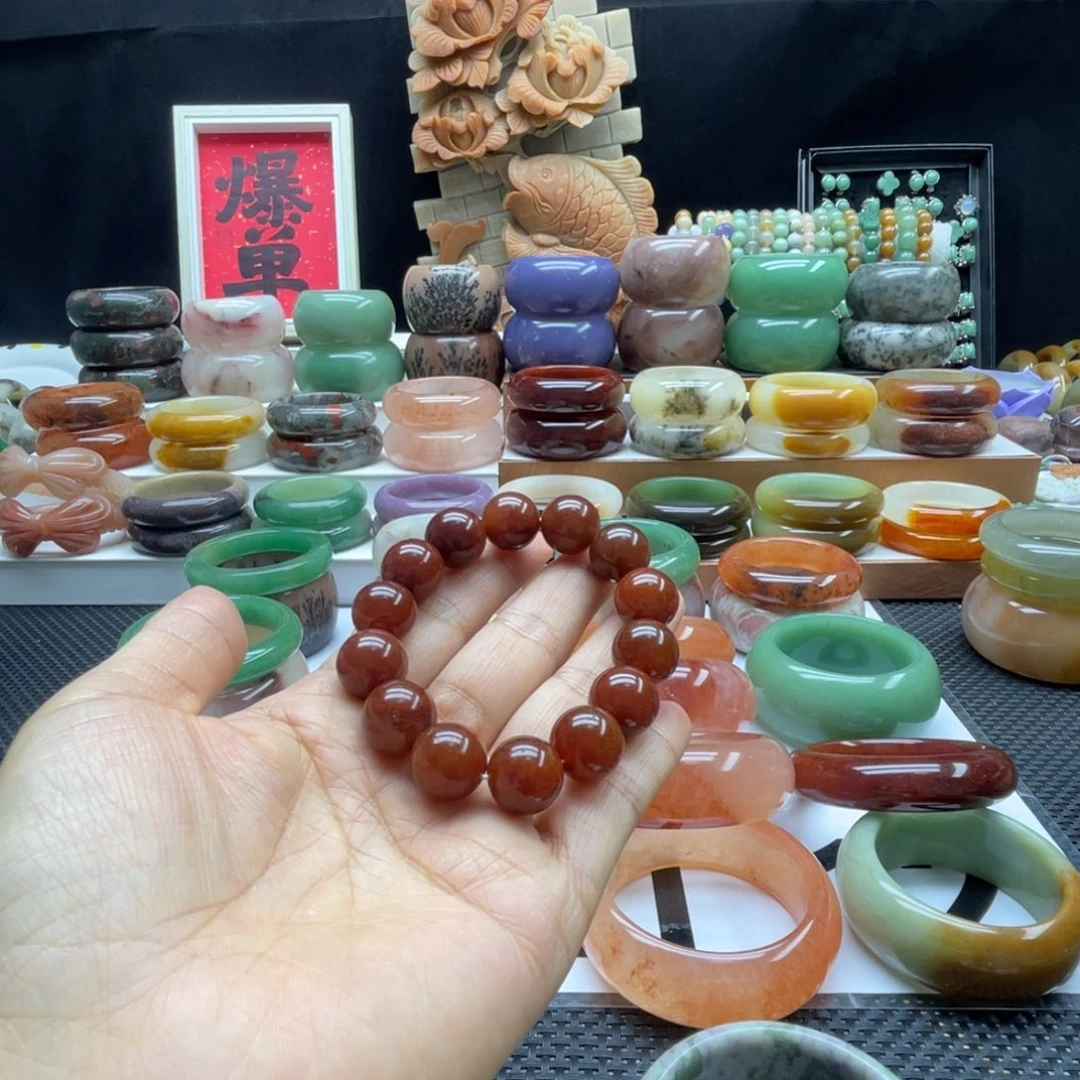 石英岩玉未镶嵌手镯