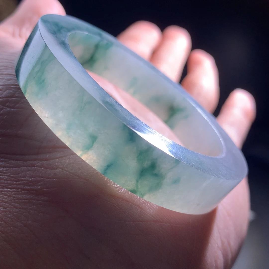 定制翡翠未镶嵌手镯