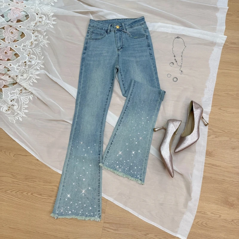 新款梨形身材浅蓝色微喇牛仔裤女春季新款高腰显瘦显高弹力喇叭裤