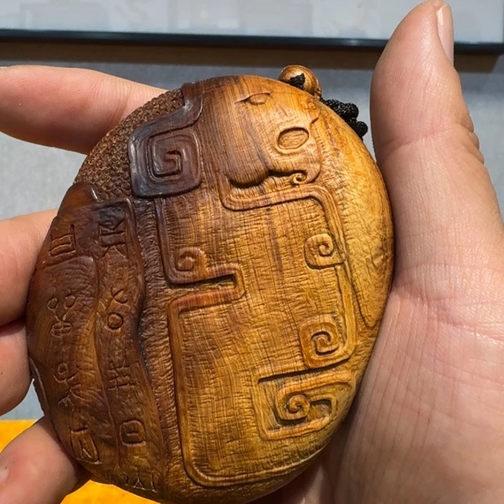 鸡翅木浮*崖柏等自然资源和资源