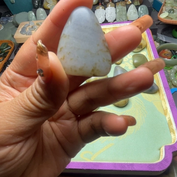 和田玉未镶嵌珠宝半成品