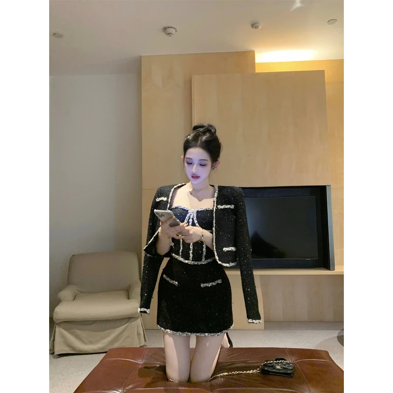 韩版千金小香风套装女秋冬撞色设计长袖外套辣妹收腰抹胸包臀短裙