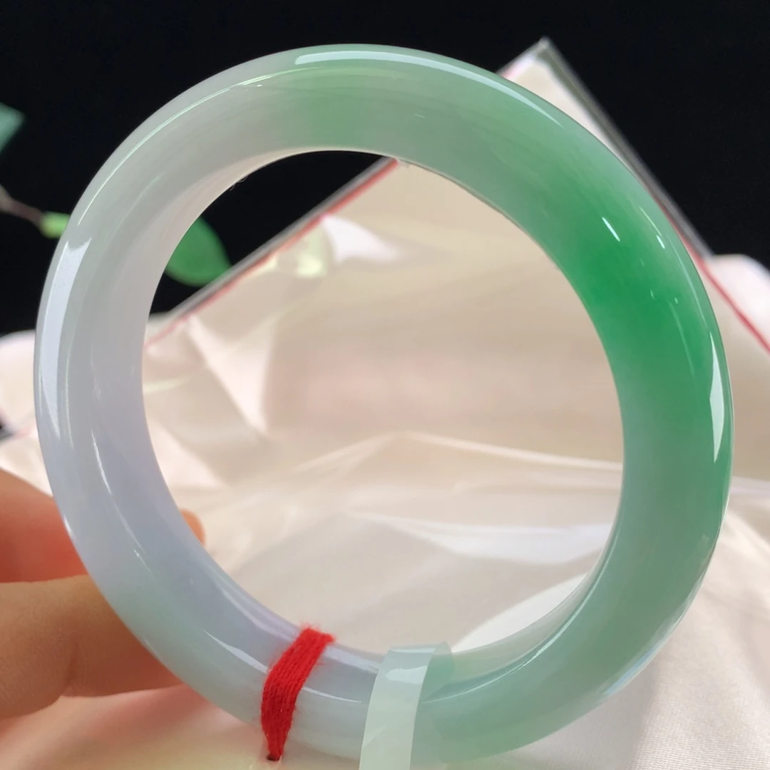 翡翠未镶嵌手镯0548