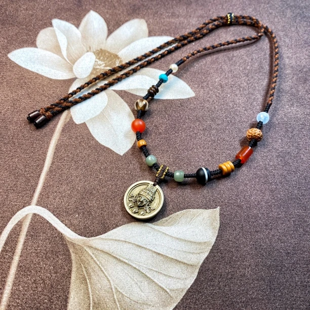 玛瑙一线药师锁骨链扎基拉姆吊坠