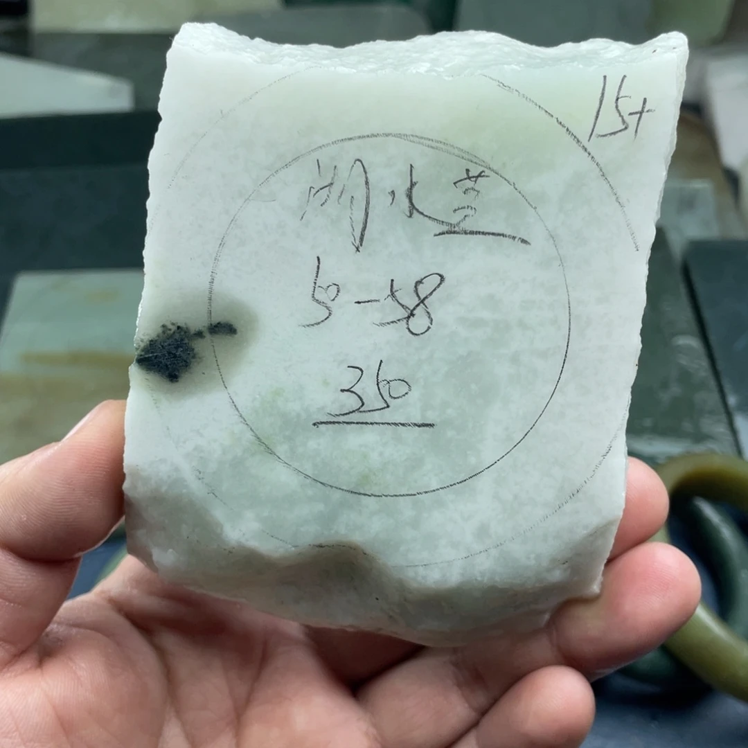 独山玉未镶嵌珠宝奇石定制手镯