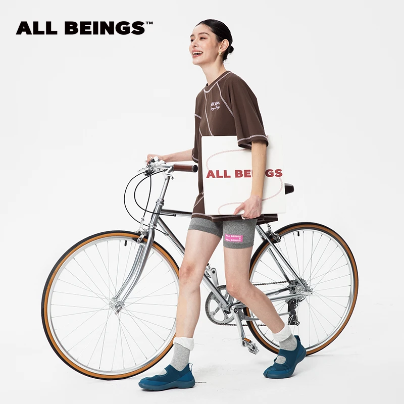 ALL BEINGS25年春夏设计师新款深棕撞色装饰线时尚设计感露背T恤