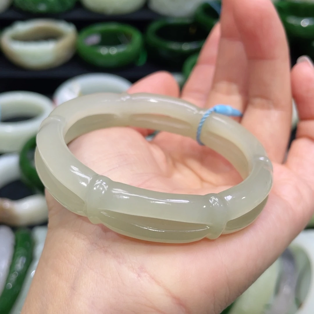 未镶嵌手镯和田玉56