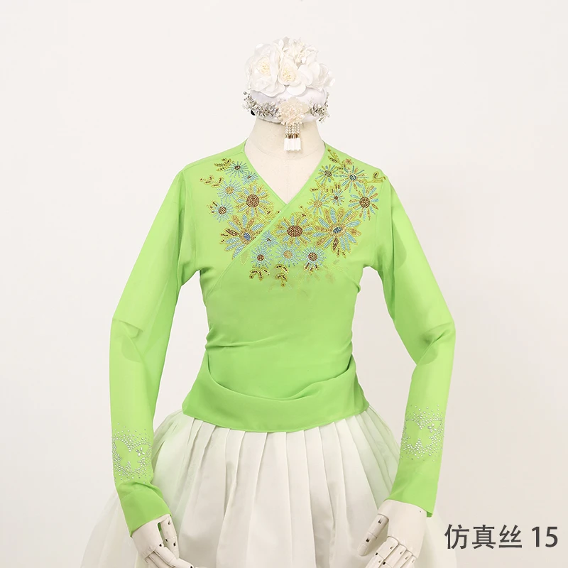 仿真丝上衣华丽彩钻，夏天穿不热舞蹈服长袖中国风