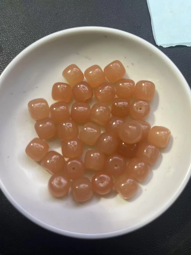 天然和田玉 藕粉老型珠Y1688  卡9*10  10颗 （赠弹力绳）