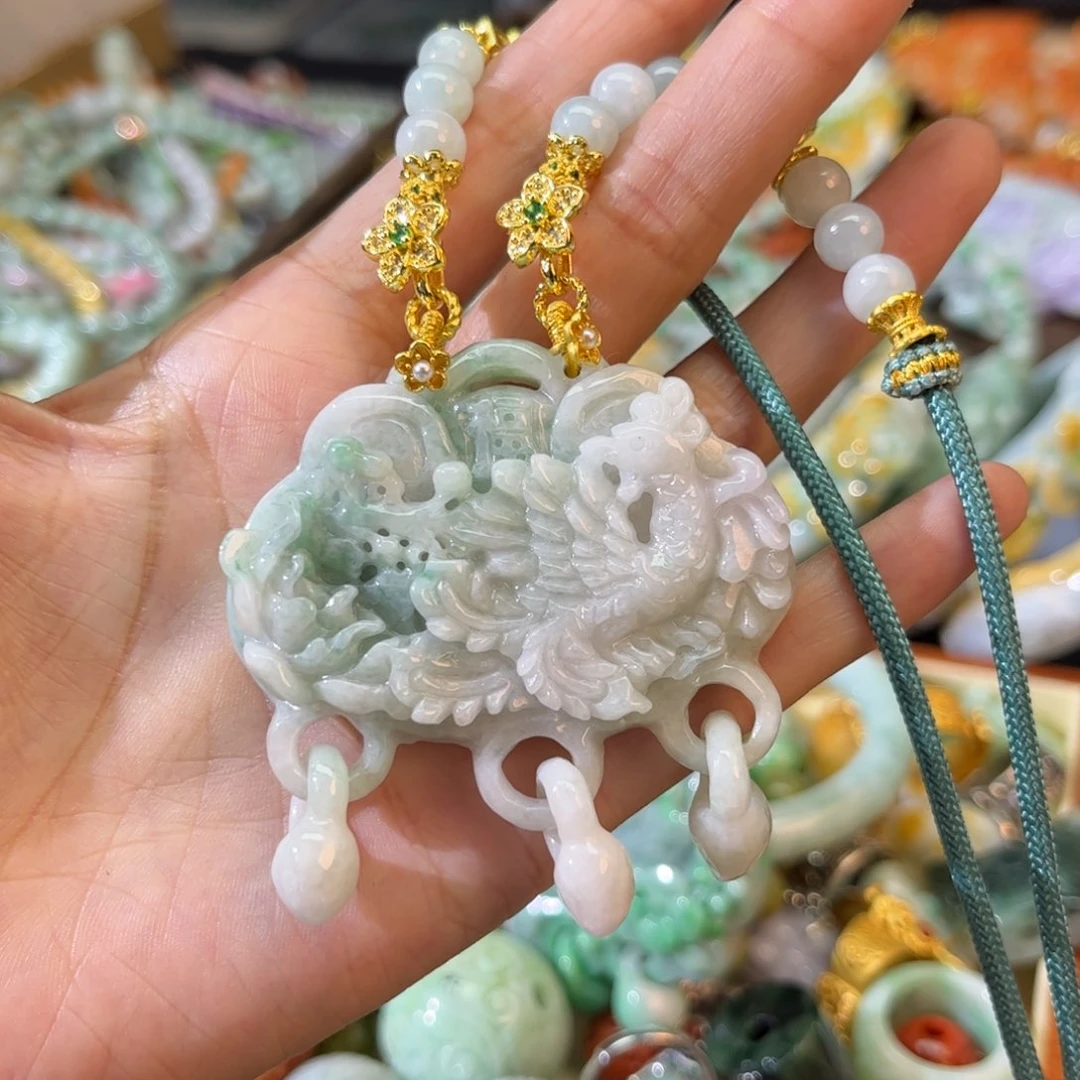 翡翠颈饰未镶嵌待编款