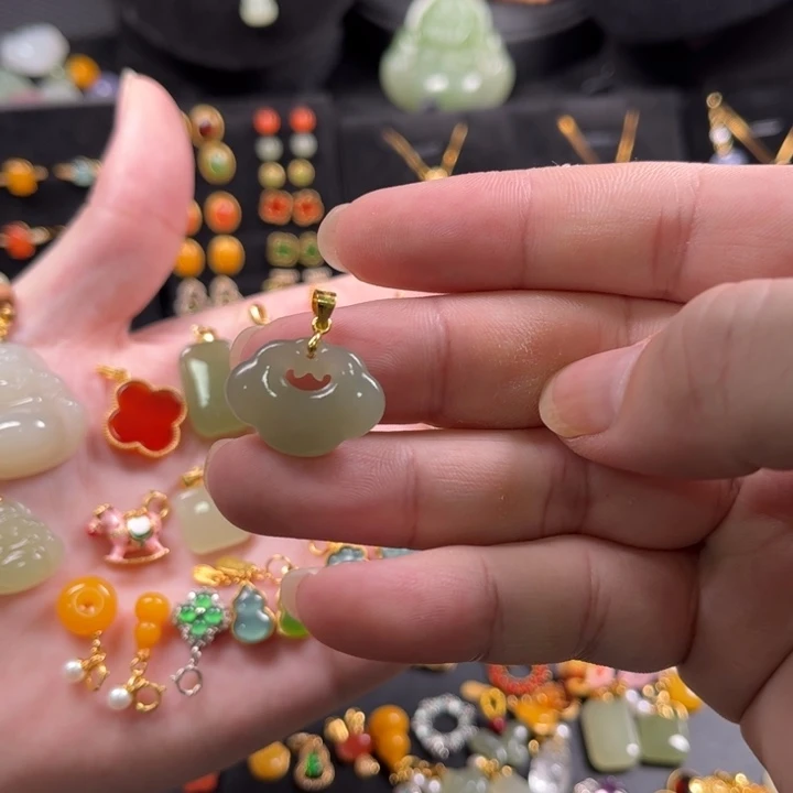 颈饰银S925镶嵌和田玉