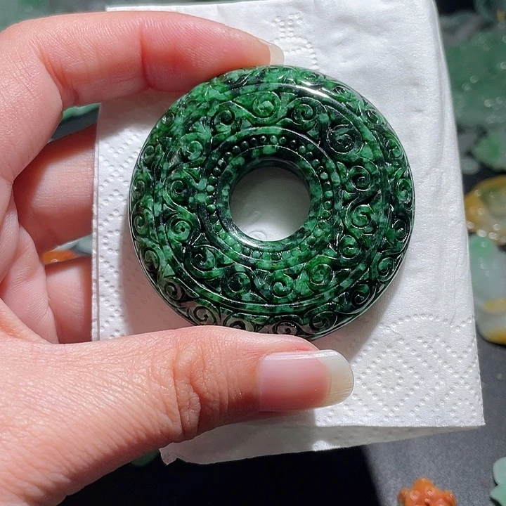 颈饰未镶嵌翡翠天