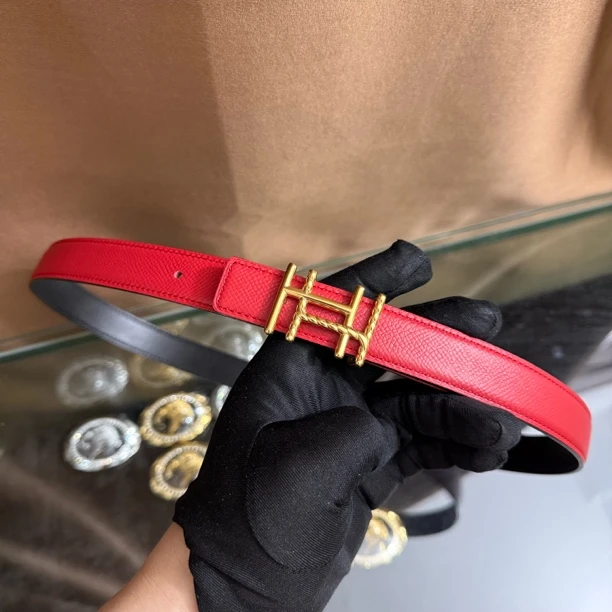 新款女士高档皮带休闲工字扣H扣牛皮腰带潮流时尚休闲百搭韩装饰