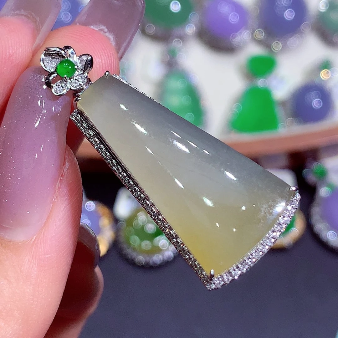 翡翠18K金镶嵌吊坠(不含链)