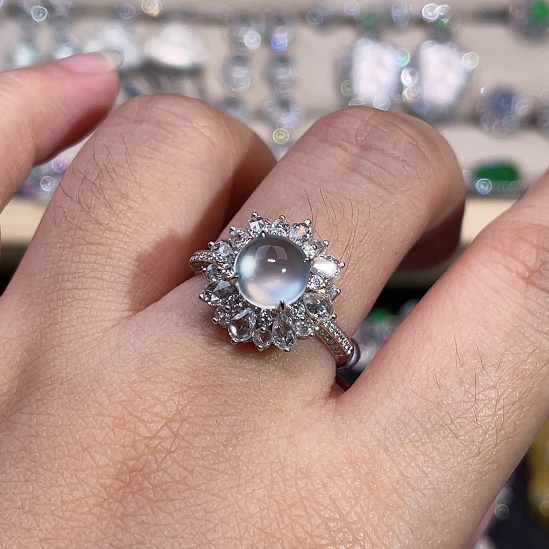 翡翠18K金镶嵌戒指玻璃种冰蛋