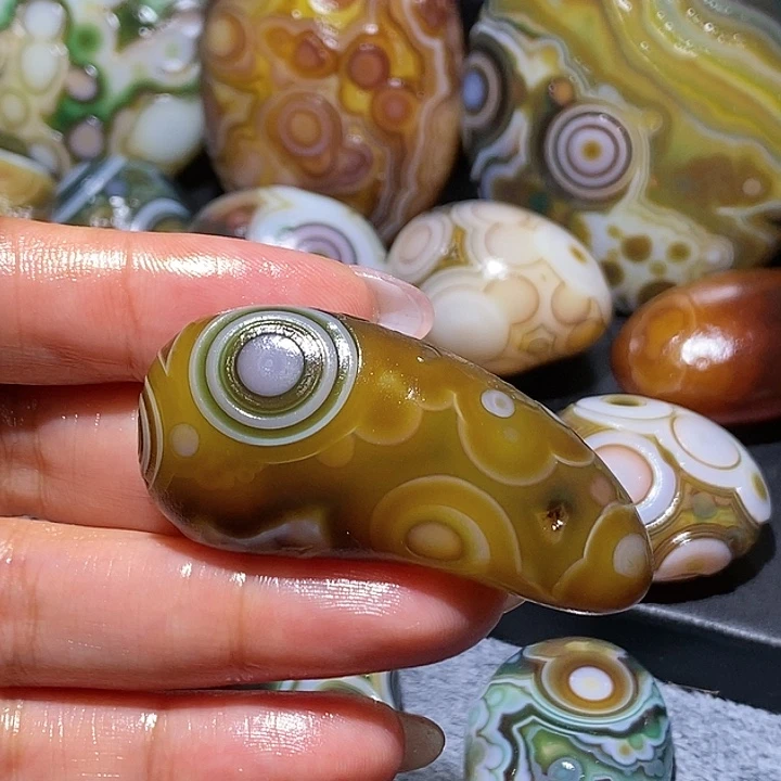 玛瑙/玉髓未镶嵌珠宝奇石87