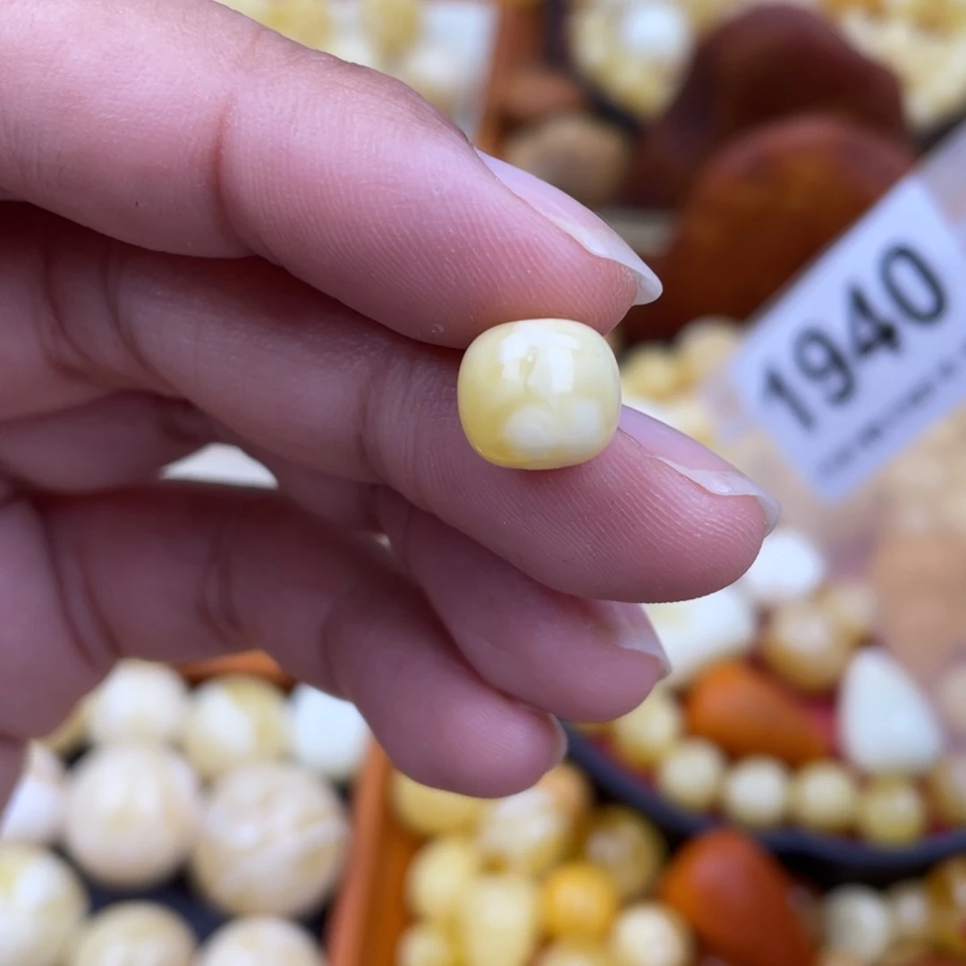 未镶嵌蜜蜡珠宝奇石10