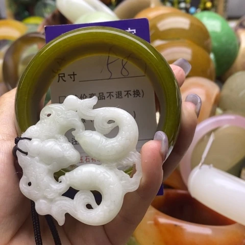 未镶嵌蛇纹石玉手镯
