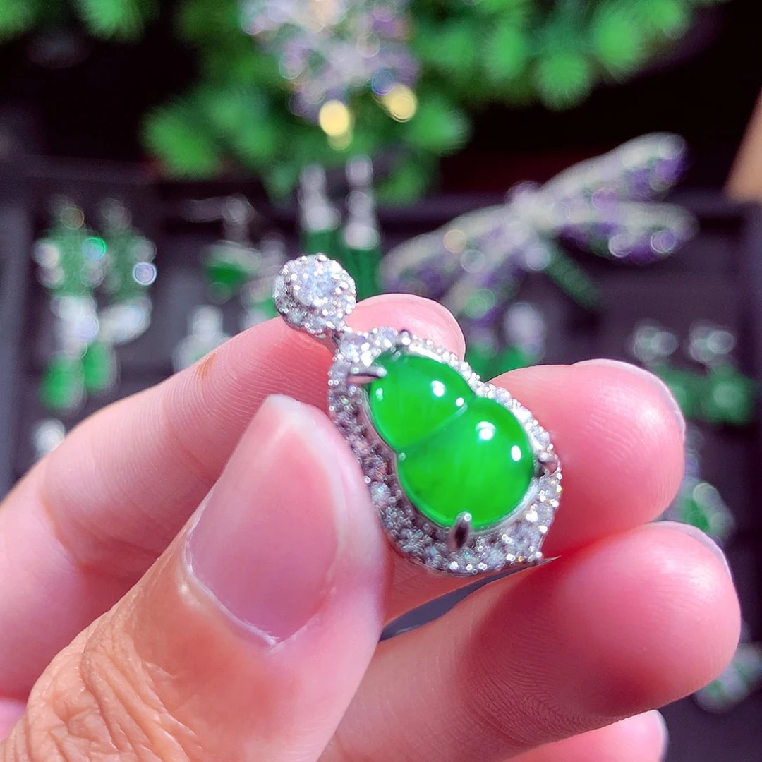 颈饰未镶嵌翡翠天然