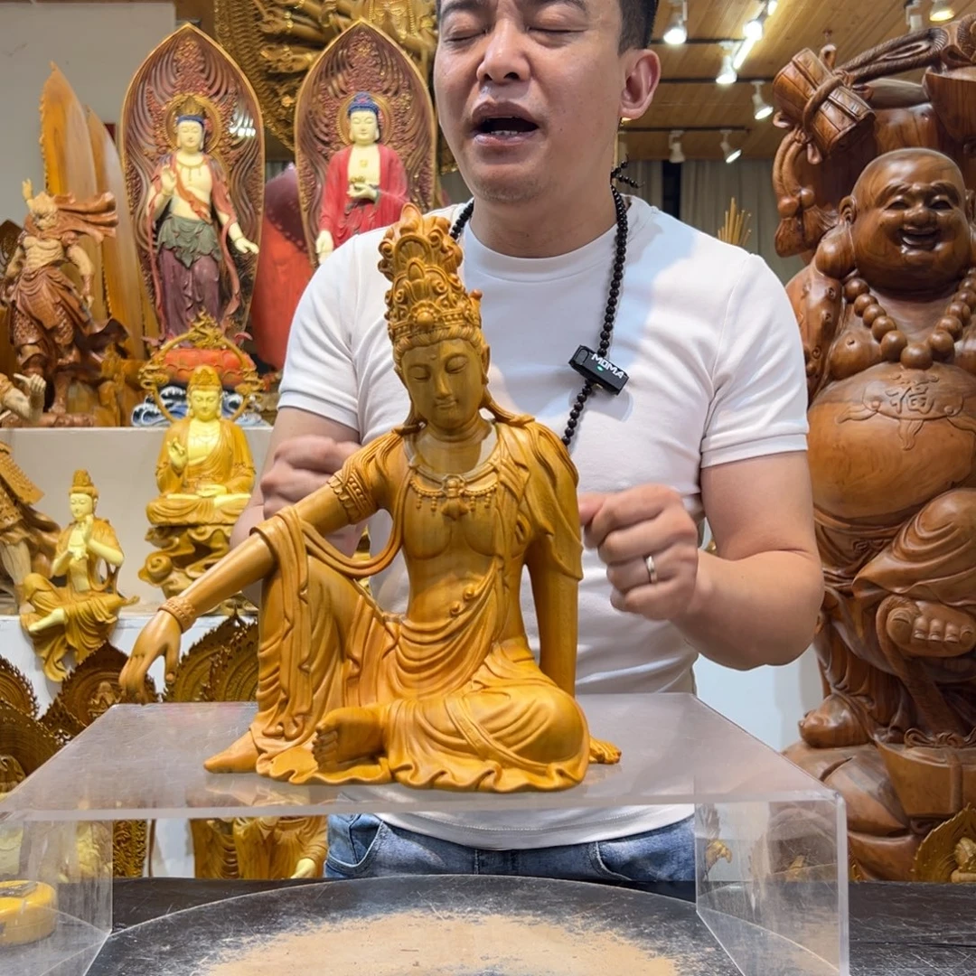 香樟木自在观音摆件