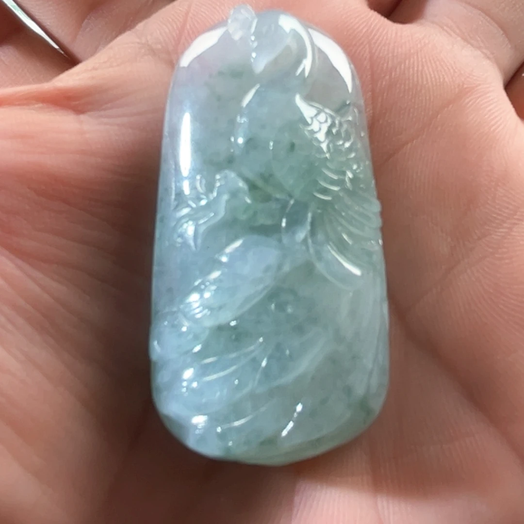 翡翠未镶嵌颈饰孔雀