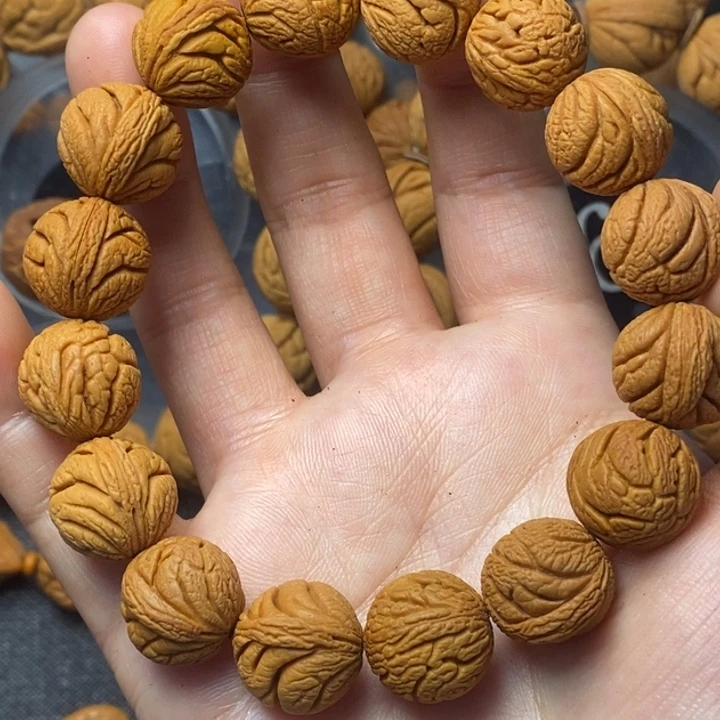 文玩核桃吊坠秦岭山野生桃核