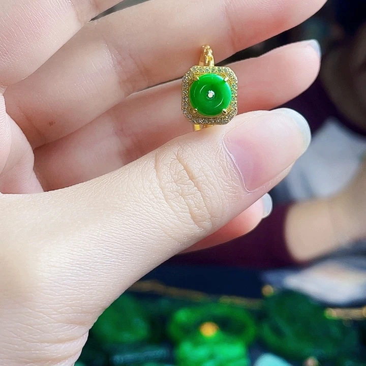 翡翠银S925镶嵌颈饰多样性