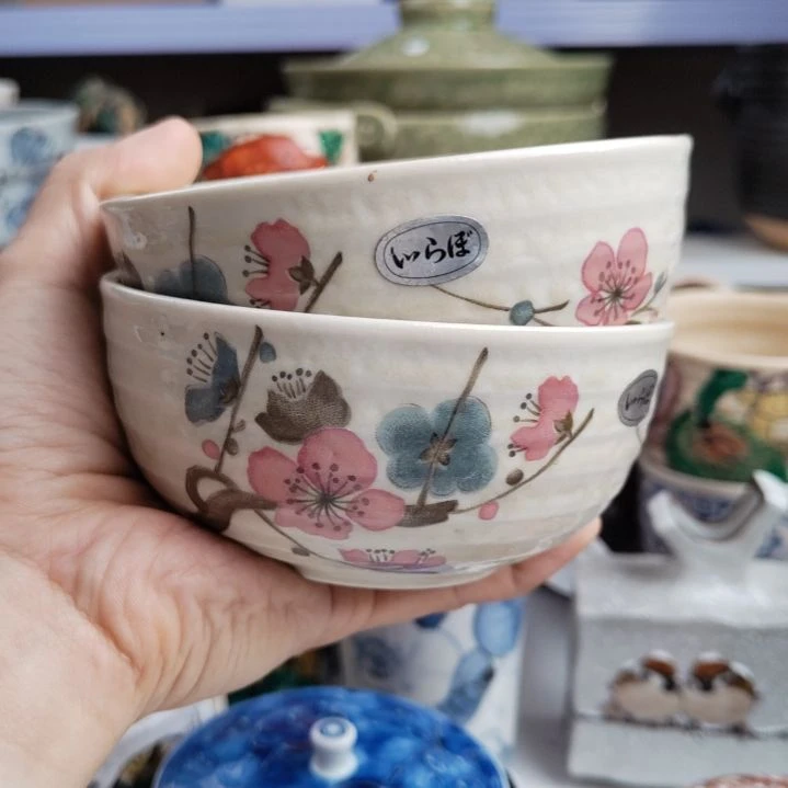 不锈钢一对米饭碗。。。。。。。 。。。