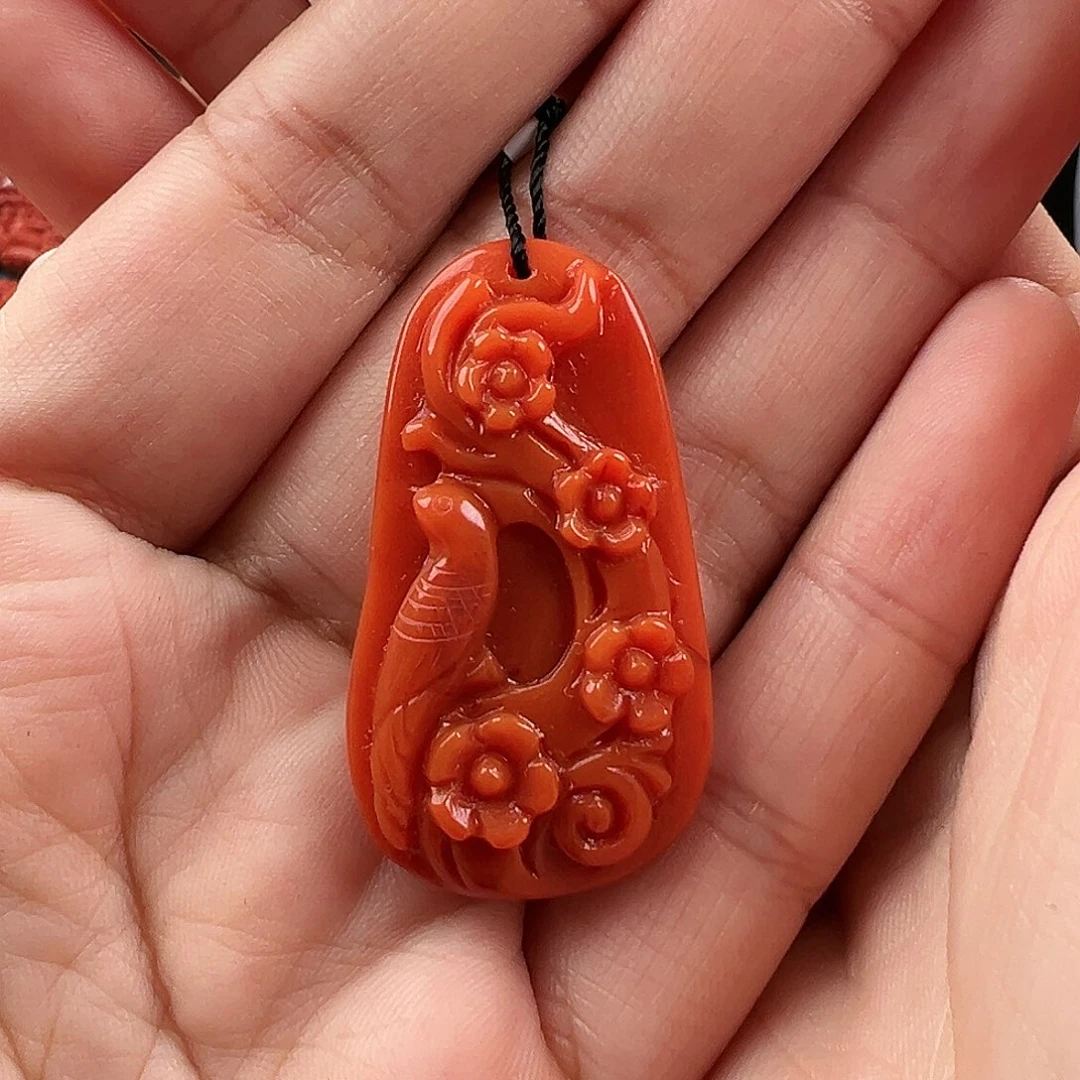 南红玛瑙吊坠未镶嵌