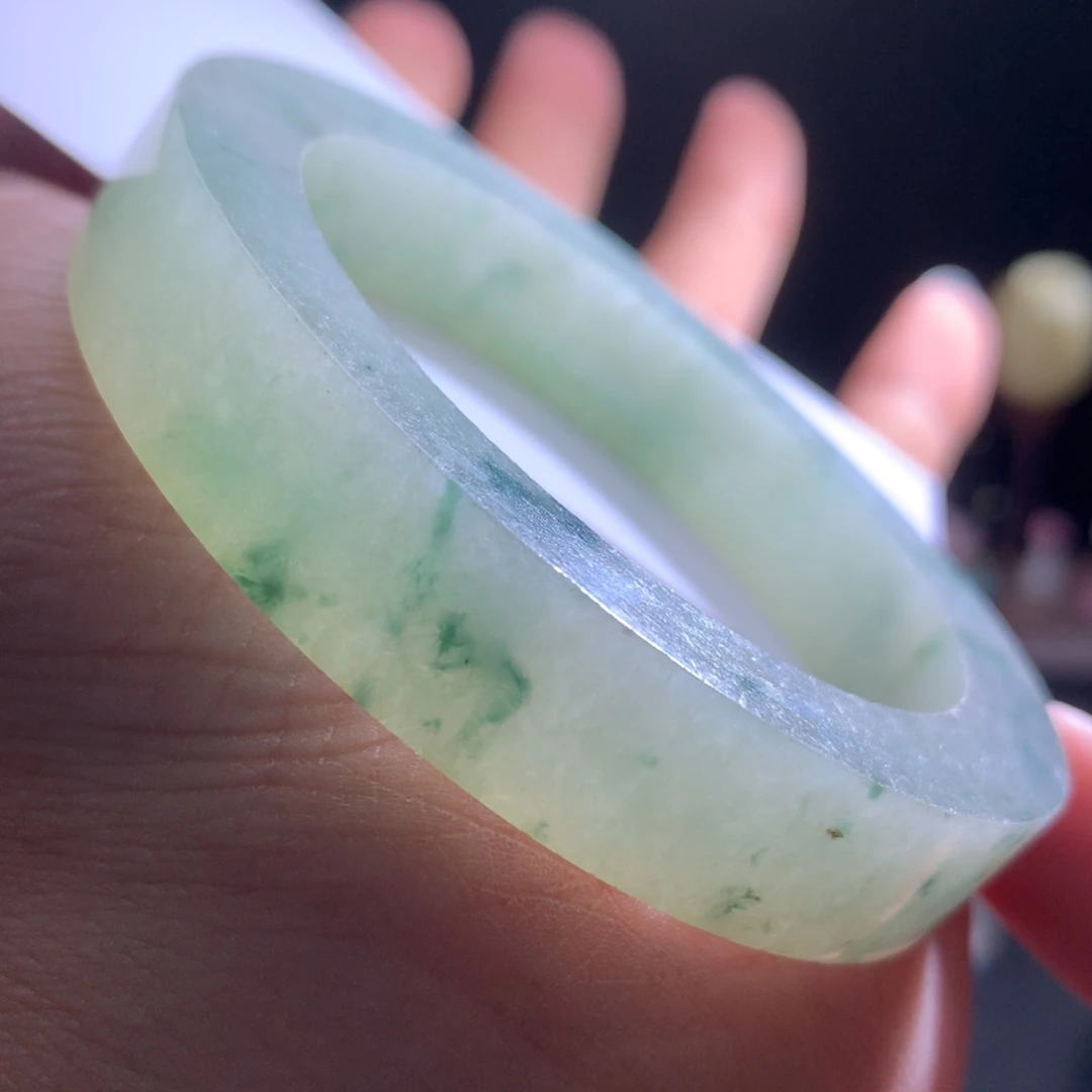 未镶嵌手镯定制翡翠