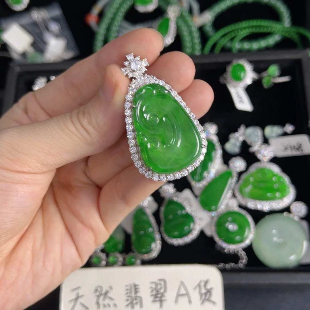 翡翠银S925镶嵌戒指如意吊坠