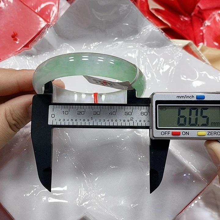 翡翠手镯未镶嵌141