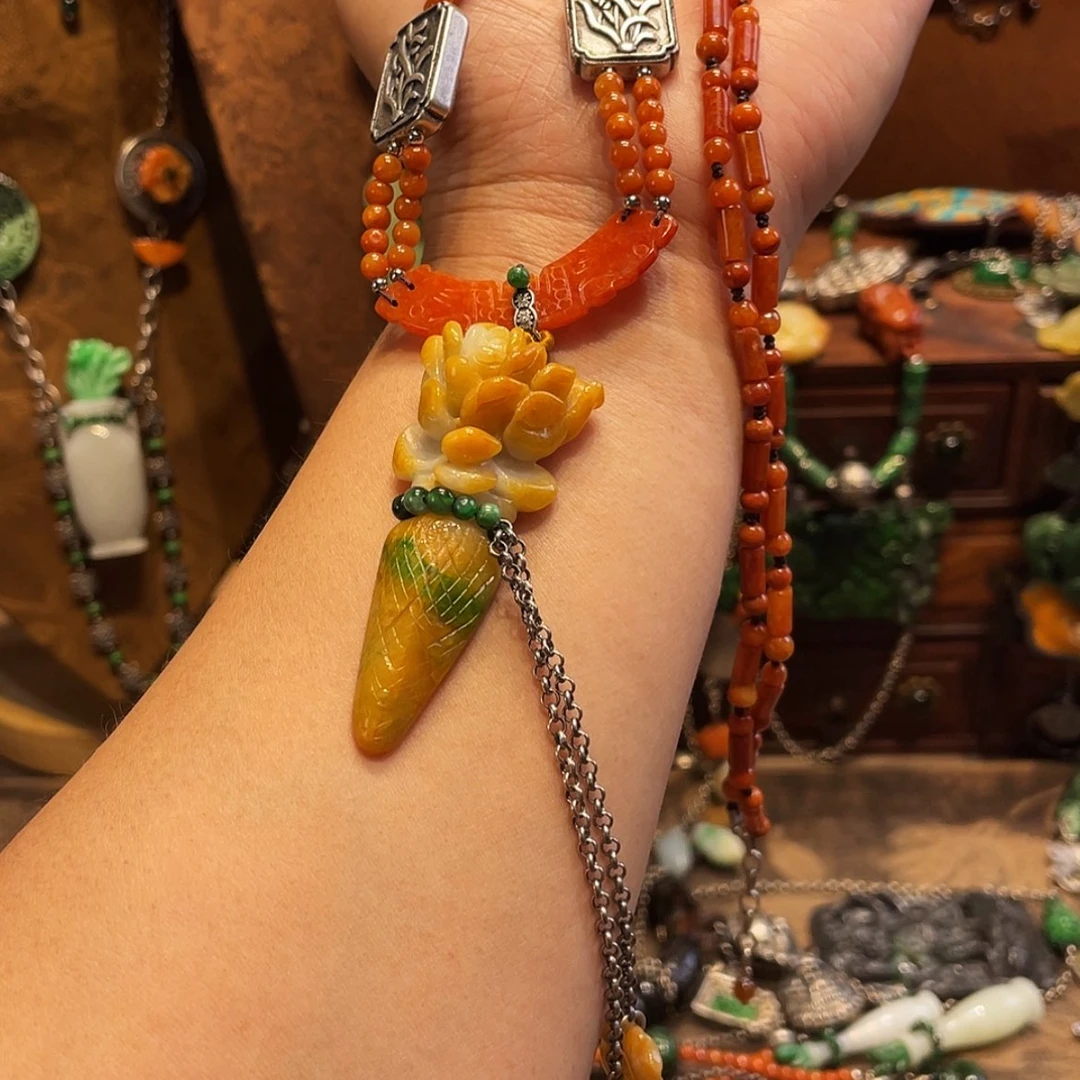 【闪购商品】吊坠(赠链)未镶嵌翡翠