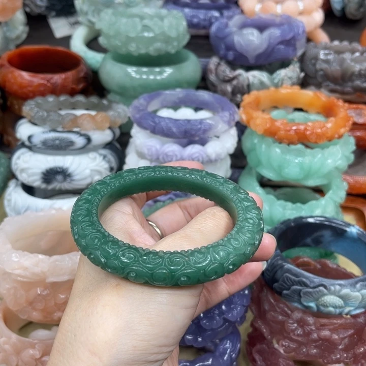 手***7石英岩玉未镶嵌手镯