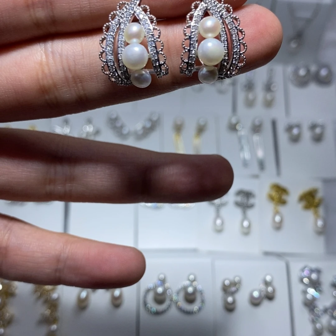 未镶嵌耳饰淡水珍珠