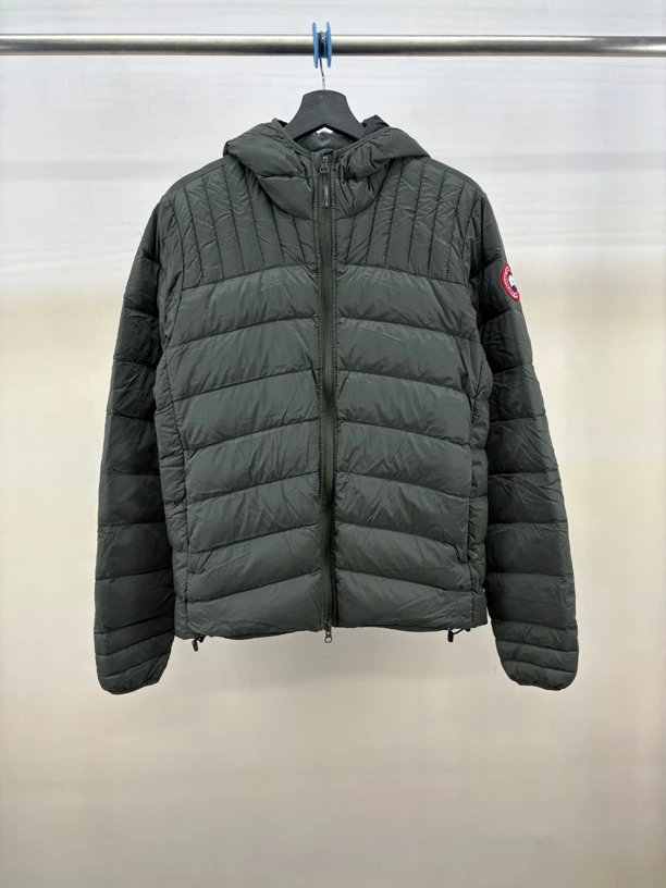 99新 CANADA GOOSE 袖标连帽羽绒服/M码/M1497