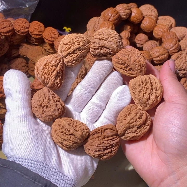 文玩核桃手串……38