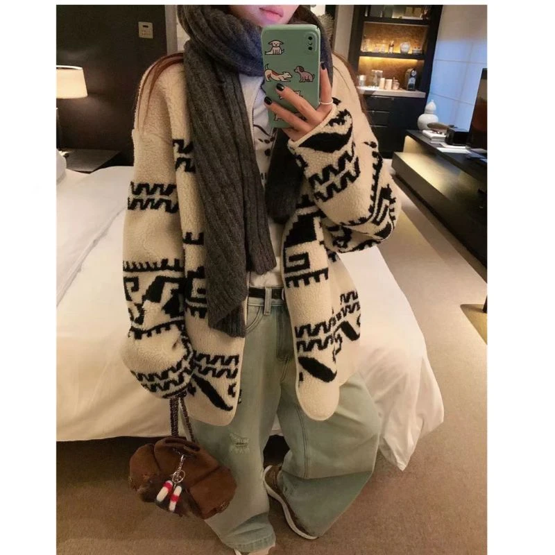 【超越同款】Y 韩系费尔岛风羔羔毛外套保暖显瘦设计款保暖外套