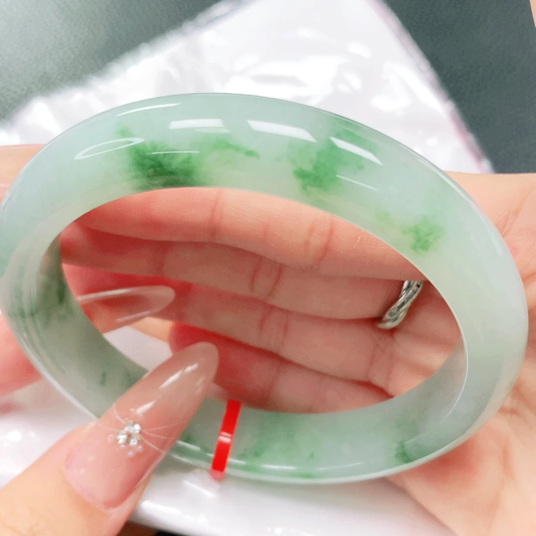 未镶嵌手镯翡翠61。