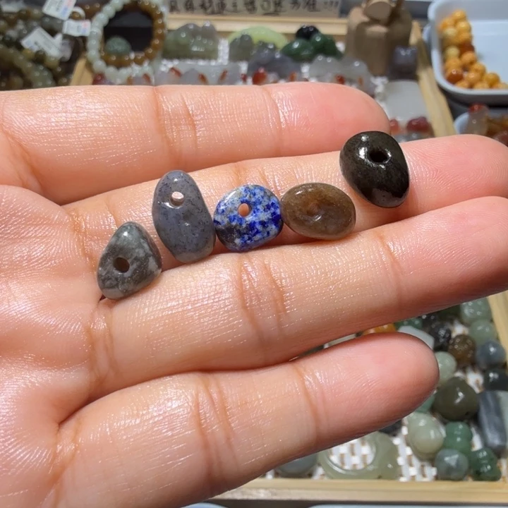 和田玉未镶嵌珠宝半成品