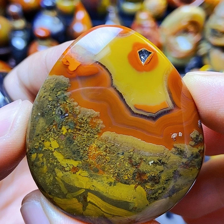 玛瑙/玉髓颈饰未镶嵌