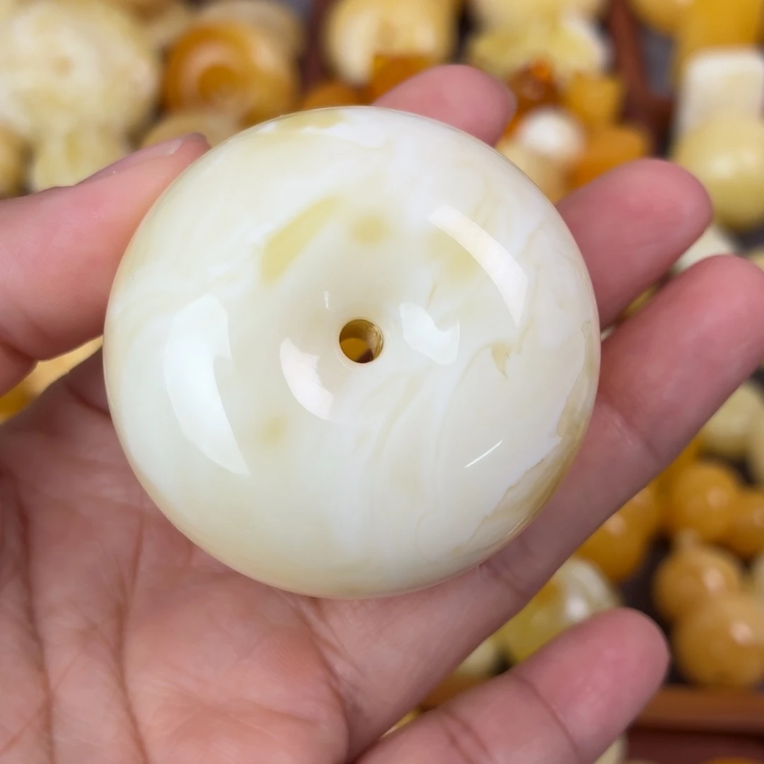 蜜蜡未镶嵌吊坠(不含链)白扣